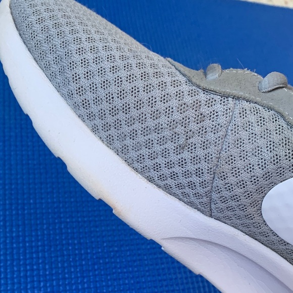 Nike Light Gray Sneakers with Sparkling Swoosh - Picture 13 of 17